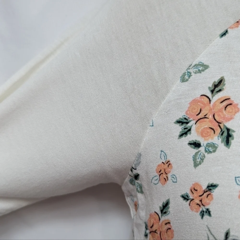 DE Collection NWT Ball Game Rose Blossoms Tee Sz XS